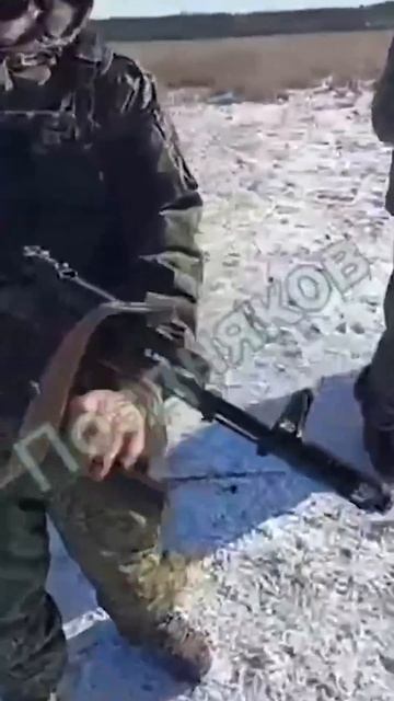 Российский боец показывает кто защищает русскую землю в Курской области. смотреть онлайн