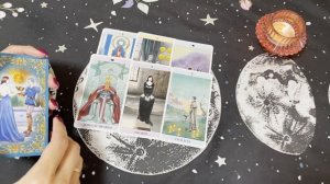 Вспоминает ли он Вас? Гадание на Таро