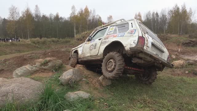 Парень на Ниве сделал невозможное смотреть онлайн