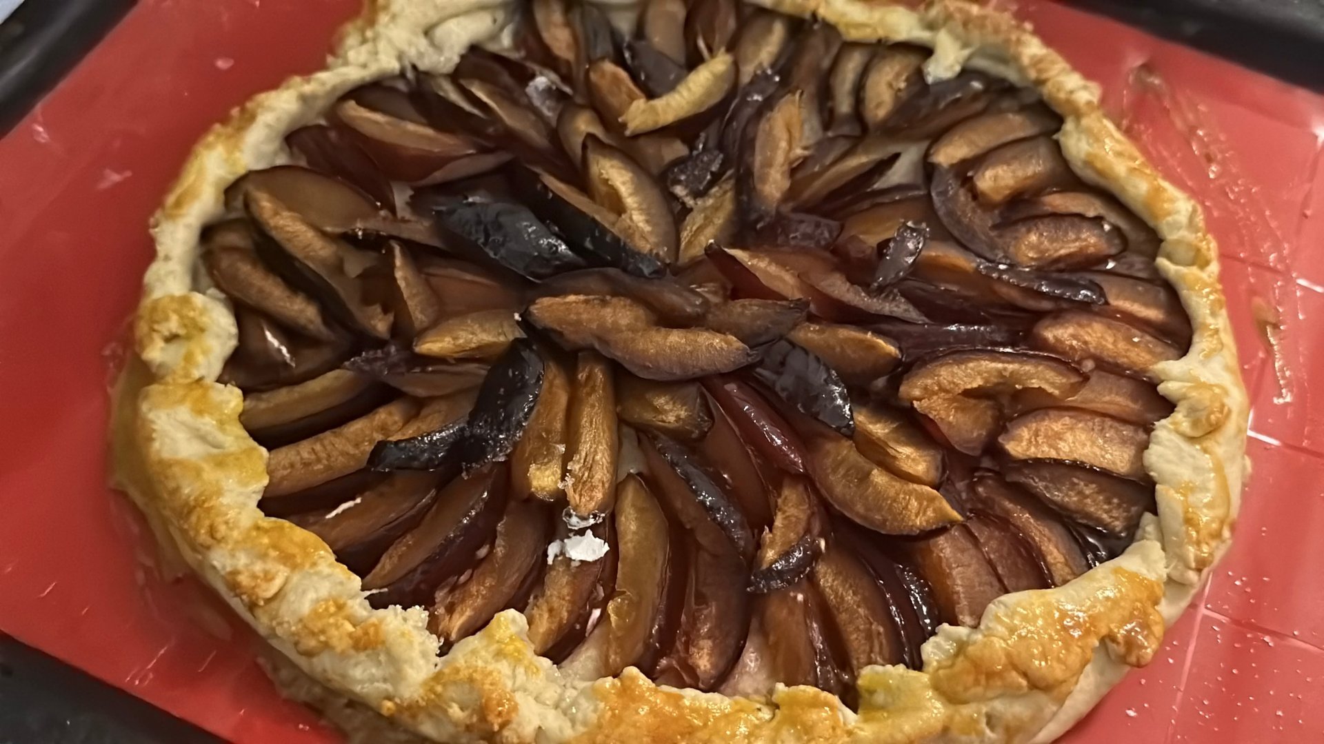 Очень простой в приготовлении, но очень очень вкусный фруктовый Пирог смотреть онлайн