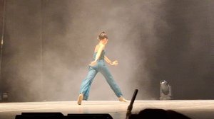 Женский соло танец Дракайна