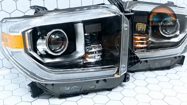 Тойота Тундра фары светодиодные. Toyota Tundra тюнинг комплект фар. смотреть онлайн