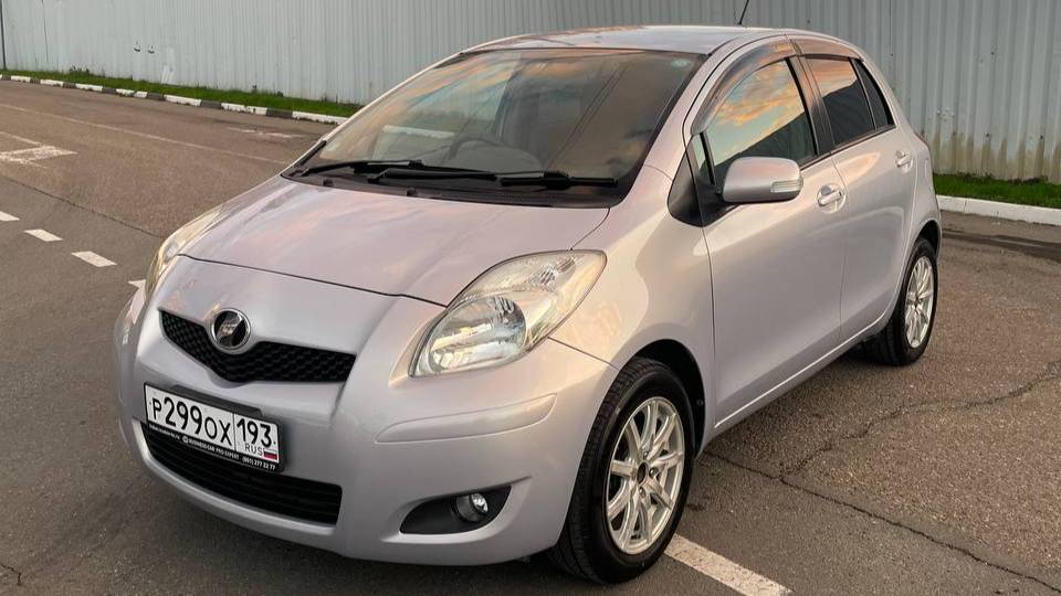 Toyota Vitz смотреть онлайн