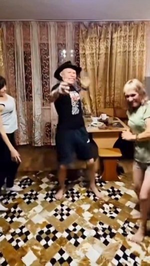 ЗАРАЗИТЕЛЬНЫЕ ТАНЦЫ С МОНГОЛОМ! ОСТАНОВИТЬСЯ НЕВОЗМОЖНО!