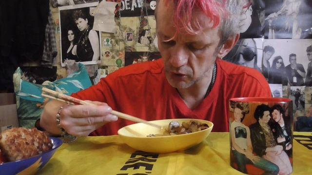 мукбанк картошка с грибами жареная фаршированый перец  и лимонад