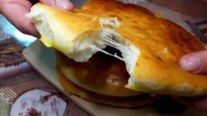 Лепешки с сыром! Хрустящие снаружи, невероятно мягкие и тягучие внутри!