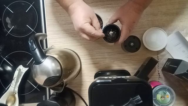 Распаковка электро кофемолки,с Ozone смотреть онлайн