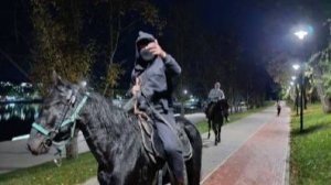 В Кисловодске двое всадников в масках напали на пожилую пару