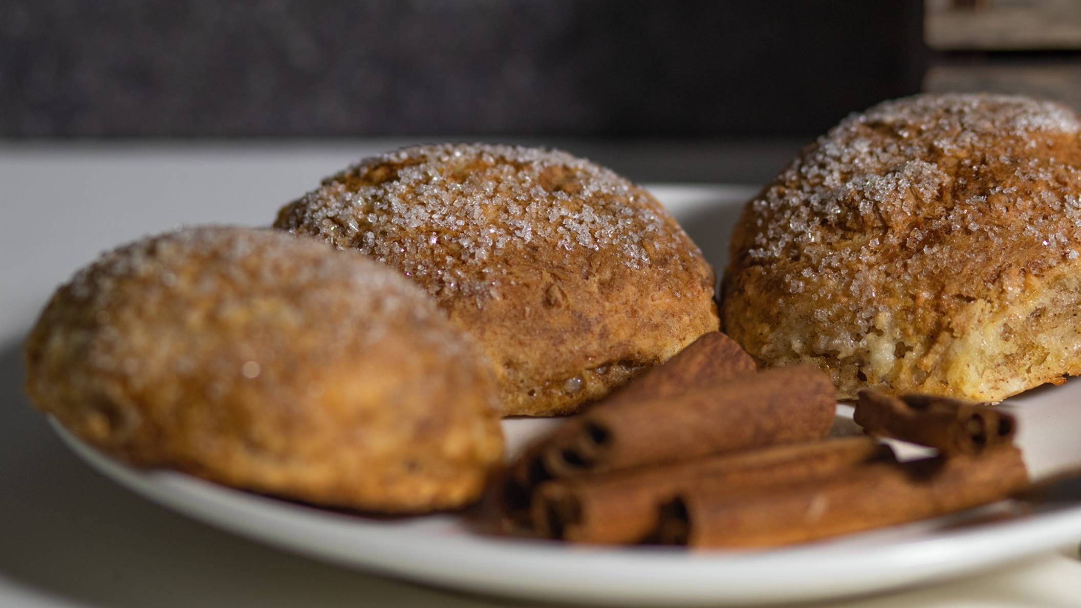 Творожные булочки с яблоком и корицей смотреть онлайн