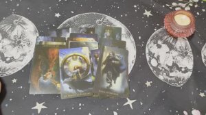 Его реакция на ваш игнор. Гадание на Таро