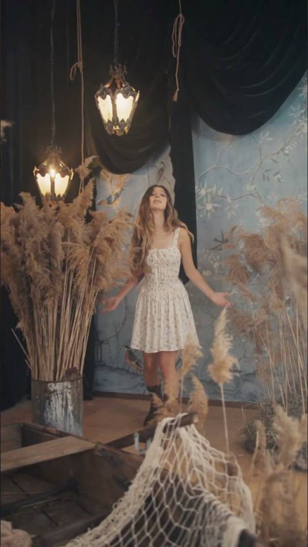 Угадаете, на каком языке эта песня? #софияберг #sofiaberg смотреть онлайн