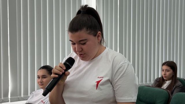 25-10-2025 г. Встреча руководства района с активной молодежью смотреть онлайн