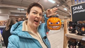 Бегаем по БАНКАМ решаем ВАЖНЫЕ дела! Вован ВОРЧИТ, купила ему ПОДАРОК! Народ бомбит магазины) Влог