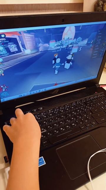 ахахаха,до конца!🤣😂🤣😂🤣🤣#тренд #танцы #лав #люблю #микрофон #звук #роблокс #света #виолетикомлетик #к