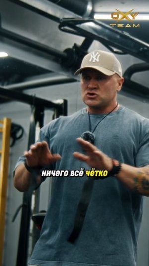 Вот как выглядит правильный присед