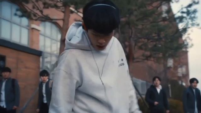 Первый герой старшей школы смотреть онлайн