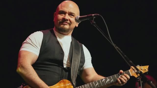 Поет Сергей Трофимов - Киноконцерт смотреть онлайн