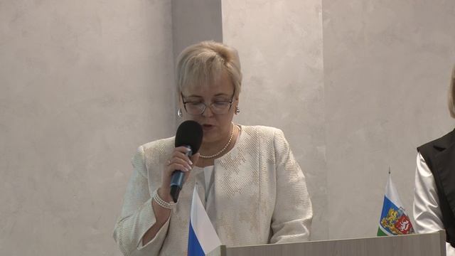 В Каменске состоялась конференция по вопросам оказания мер социальной поддержки участникам СВО. смотреть онлайн