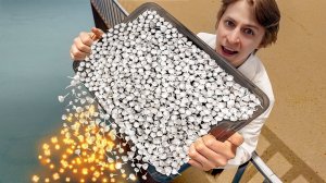 10 000 взрывающихся от удара чесночков сбросил с вышки!