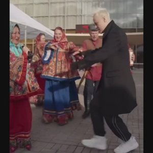 Вне сцены...