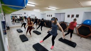 Степ-аэробика базовый уровень