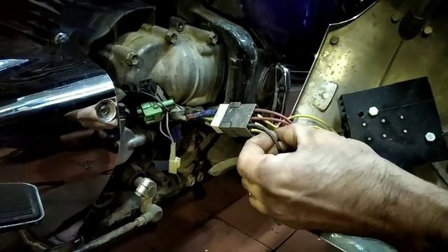 Обзор альтернативного реле-регулятора на мотоцикл Suzuki Intruder 1500 LC.
