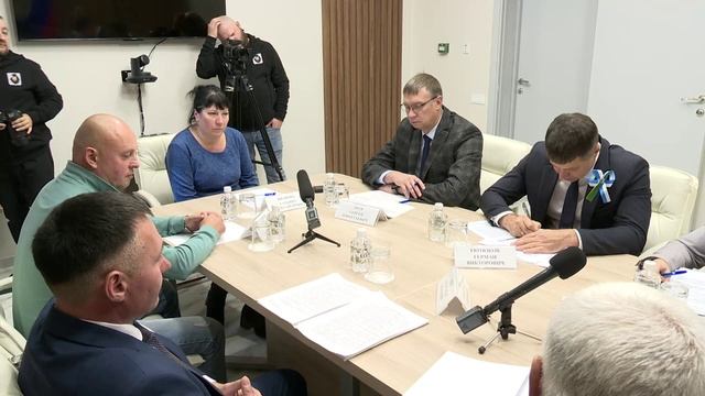 Губернатор Дмитрий Демешин провел личный прием жителей Хабаровского края по поручению Президента смотреть онлайн