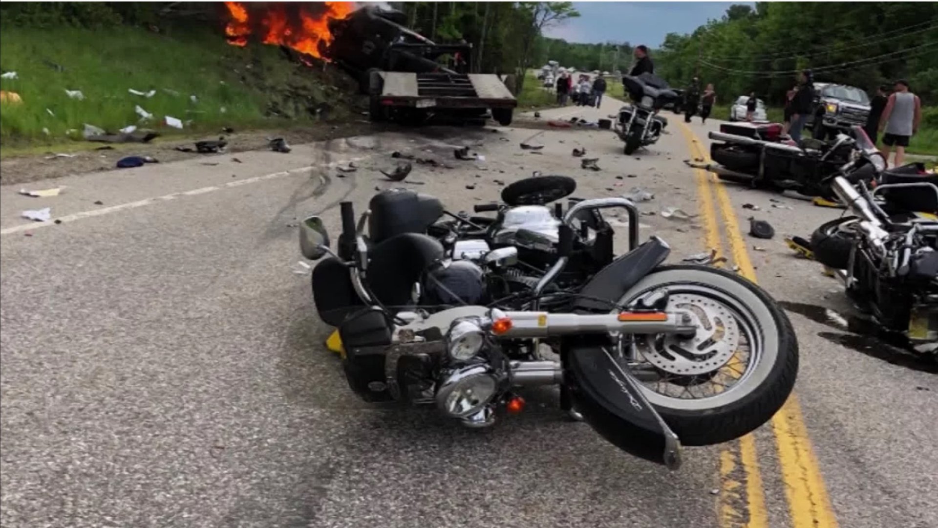 Аварии и ДТП НА ДОРОГАХ — летуны и водятлы не видят куда едут смотреть онлайн