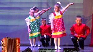 Танцевальный коллектив «Непоседы» - «Ух, ты! Ах, я! Это Родина моя!»