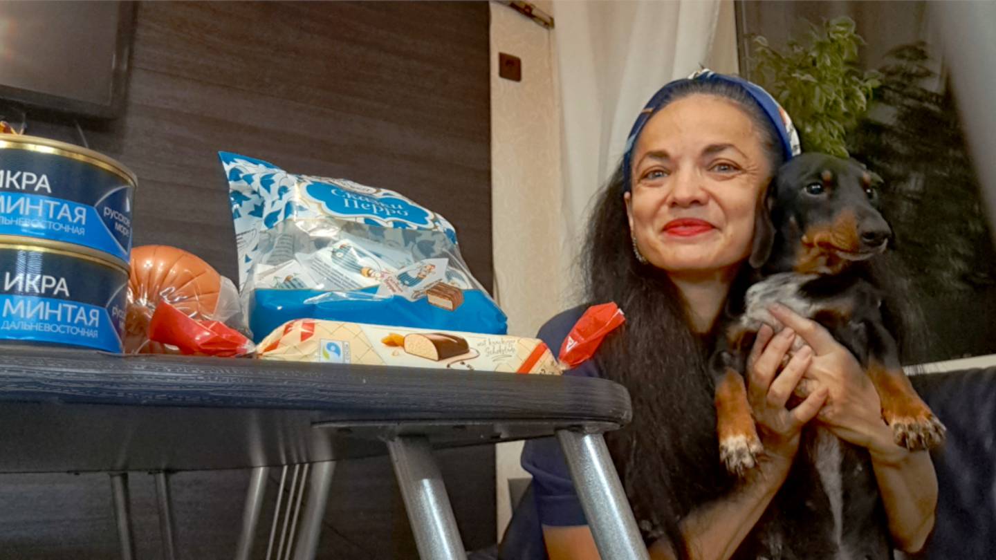 Доставка с Озона! Готовить не хочу, заказали пиццу! Всем хорошего вечера!🤗🤗🤗 смотреть онлайн