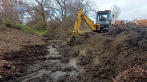 Копаем пруд китайским экскаватором!