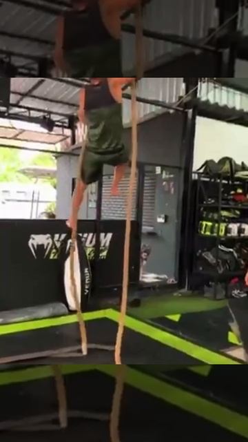 боксёр Василий Ломаченко смотреть онлайн