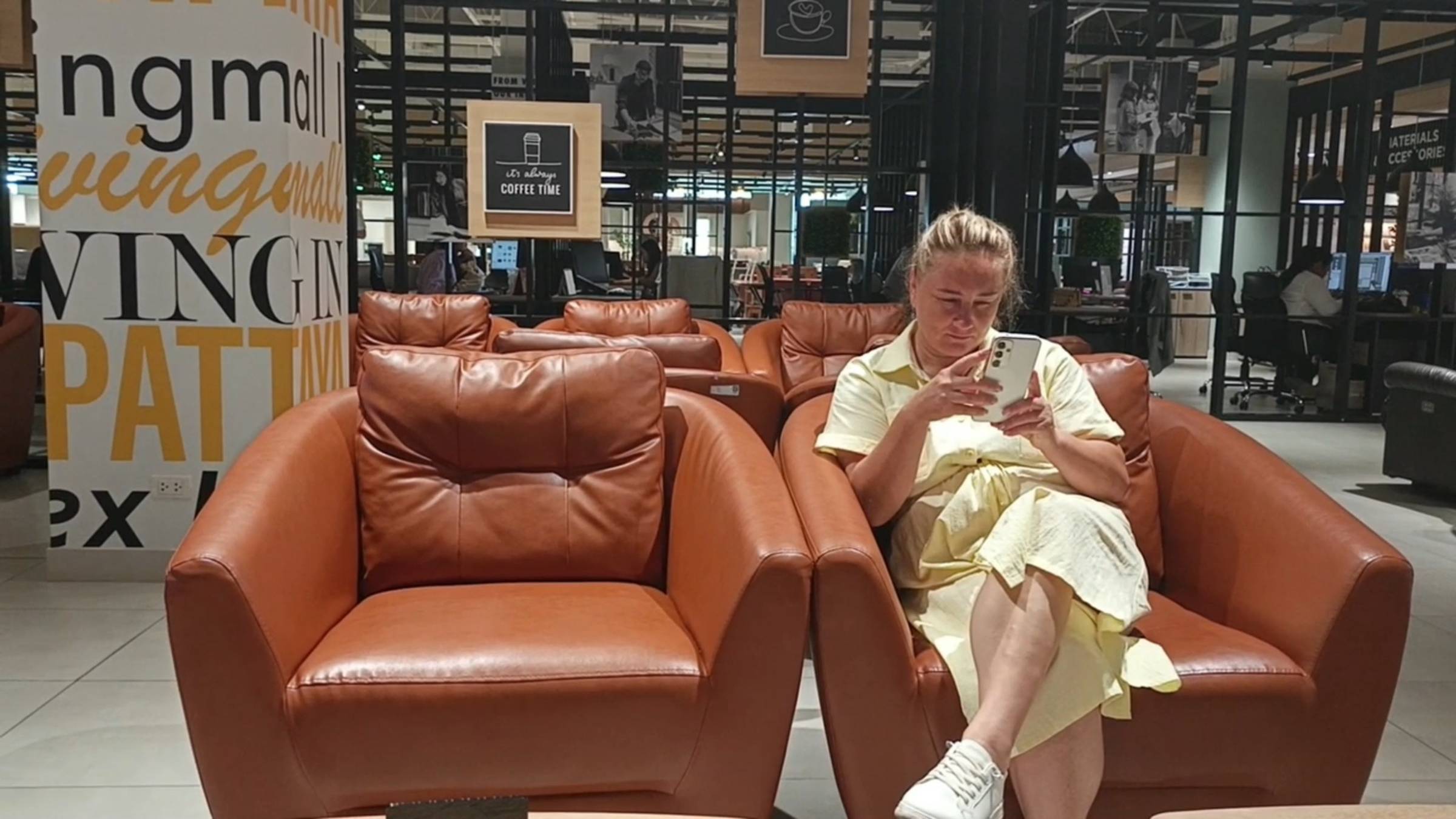 Таиланд Паттайя. Пляж Пратамнак. Продолжаем ремонт в студии. смотреть онлайн