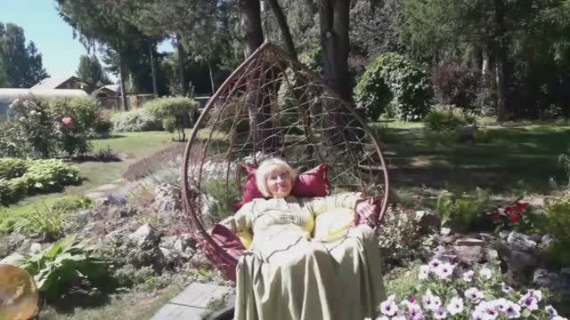 Лето на даче. 13 июня 2025 смотреть онлайн