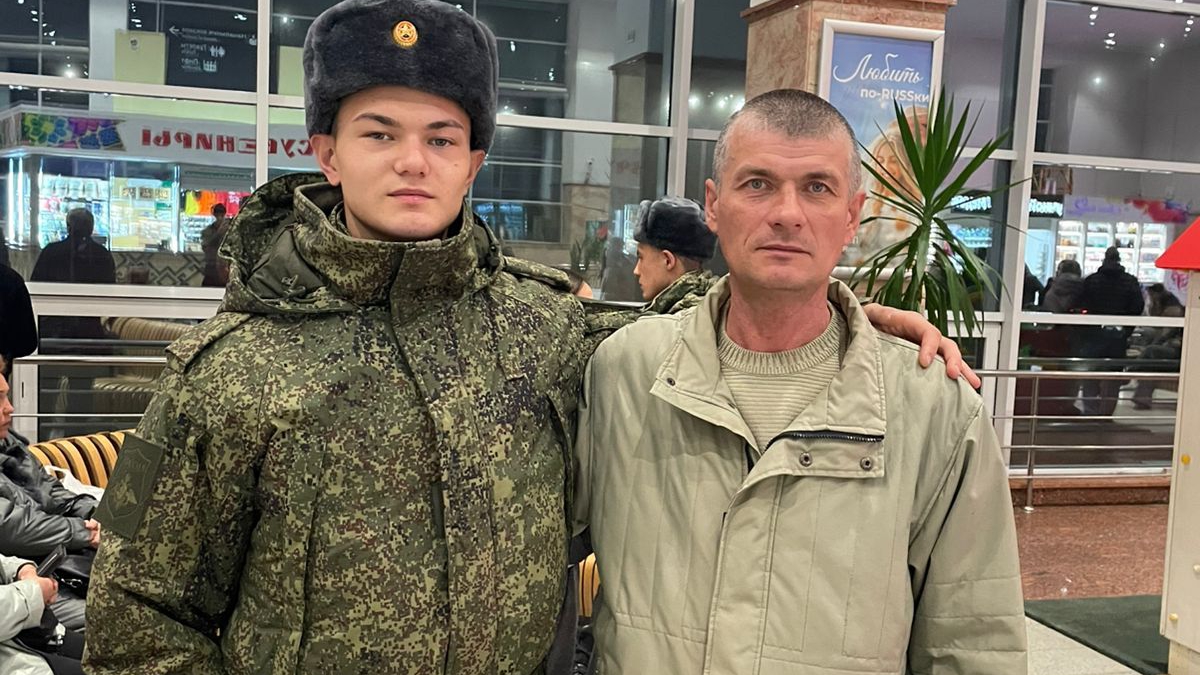 отправляю сына в армию (город Елань 25 10 2025г)