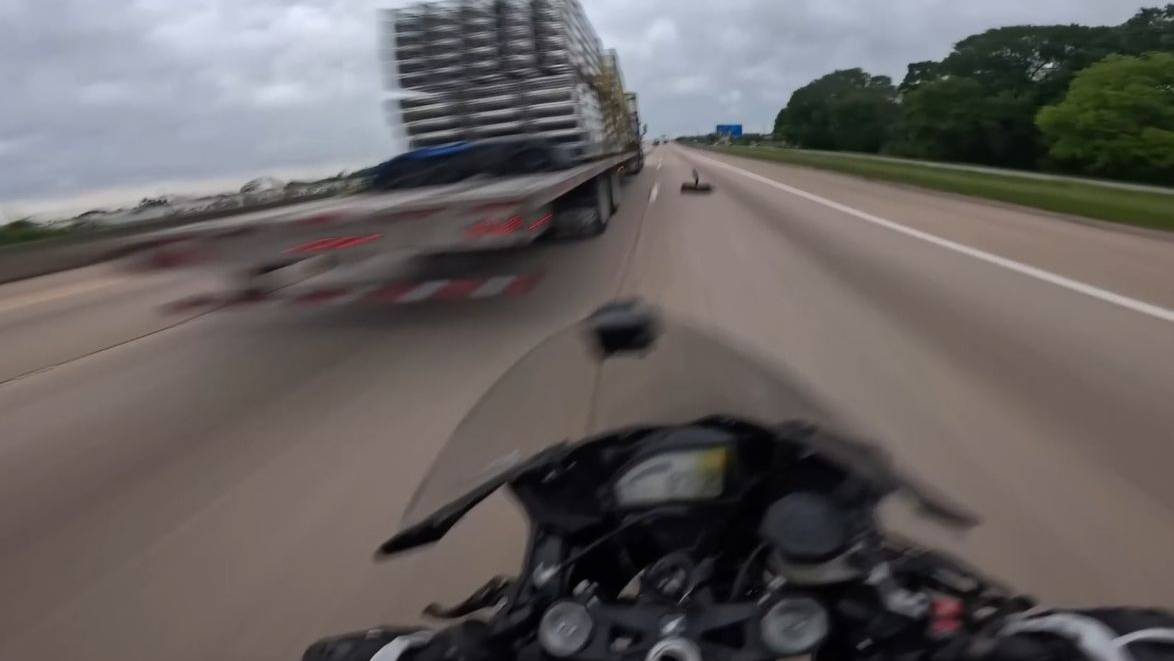 Honda CBR1000RR / "Ты - Помощь мне, Господь!" - 2 смотреть онлайн