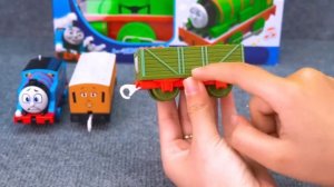 ТОМАС И ЕГО ДРУЗЬЯ ИГРАЕМ КРУТЫЕ ПАРОВОЗИКИ РАЗВИВАЮЩИЕ МУЛЬТИКИ ДЛЯ МАЛЬЧИКОВ