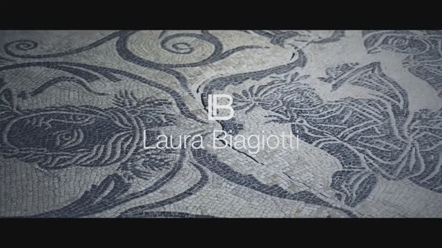 Показ коллекции Laura Biagiotti осень-зима 2022-2023