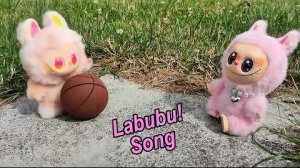 Подружки лабубу гуляют по саду. Приключения лабубу