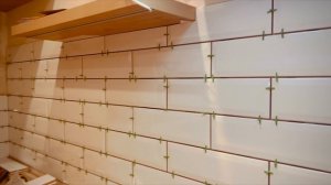 Укладка кухонного фартука кабанчик в эпоксидную затирку