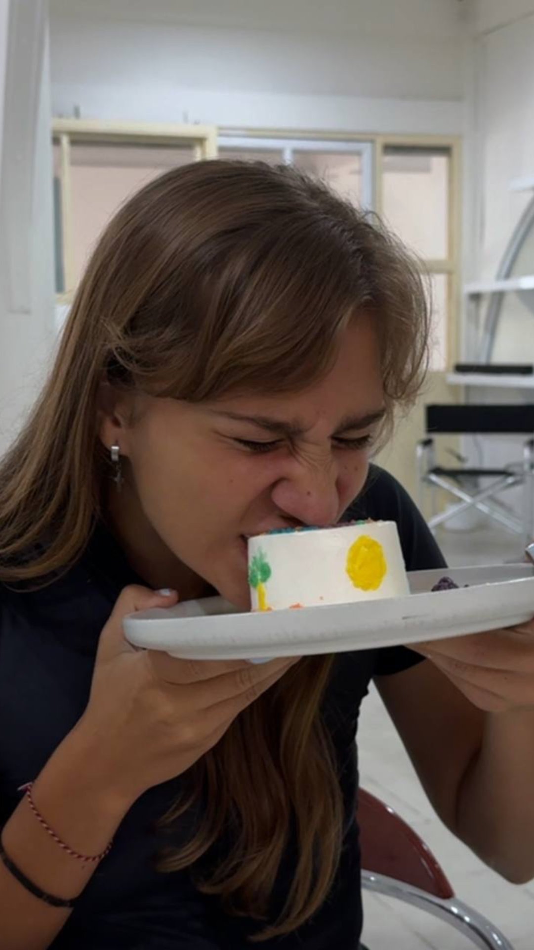 Делаю с тортиком всё что хочу 🤭 смотреть онлайн