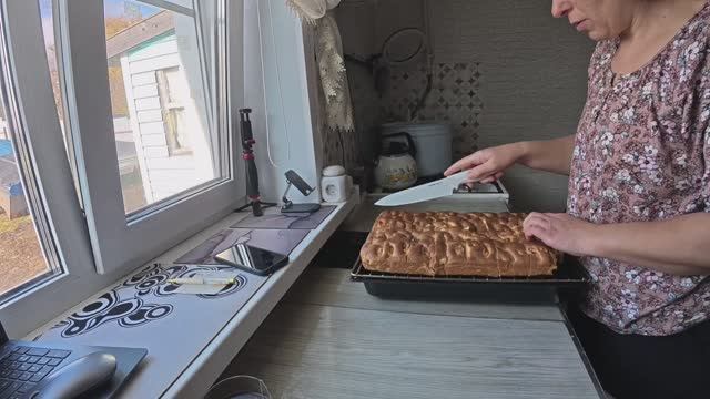 Смотри и наслаждайся! Стройка продолжается. Жизнь семьи в деревне. смотреть онлайн