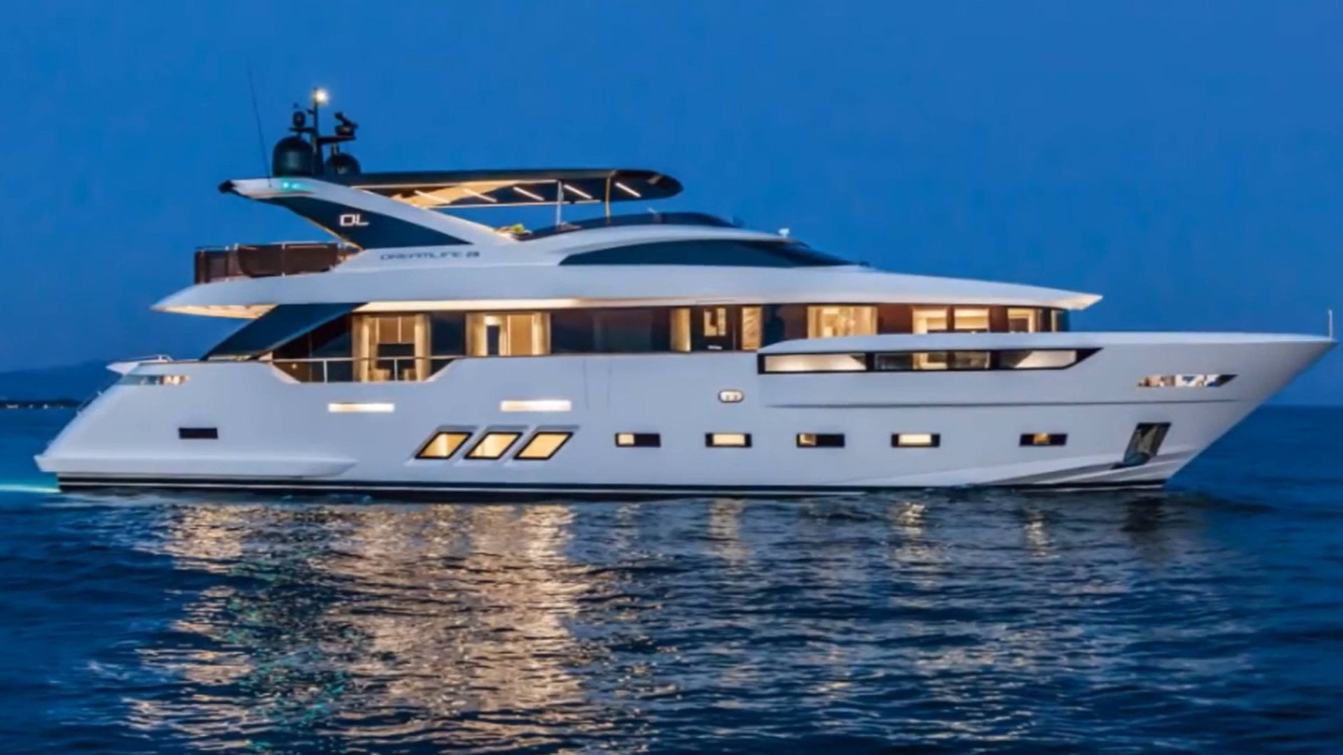 Необычайно завораживающий интерьер итальянской красавицы Dreamline DL26