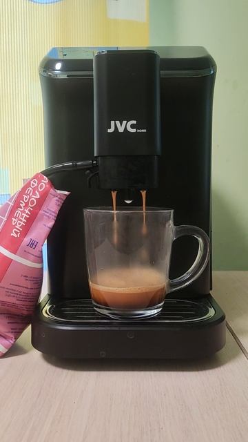 Правильный капучино с кофемашиной JVC JK-CM80