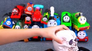 ТОМАС И ЕГО ДРУЗЬЯ ИГРАЕМ КРУТЫЕ ПАРОВОЗИКИ РАЗВИВАЮЩИЕ МУЛЬТИКИ ДЛЯ МАЛЬЧИКОВ