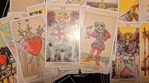 ТАРО РАСКЛАД\ КТО И ЧТО ХОЧЕТ ВАМ СКАЗАТЬ?!