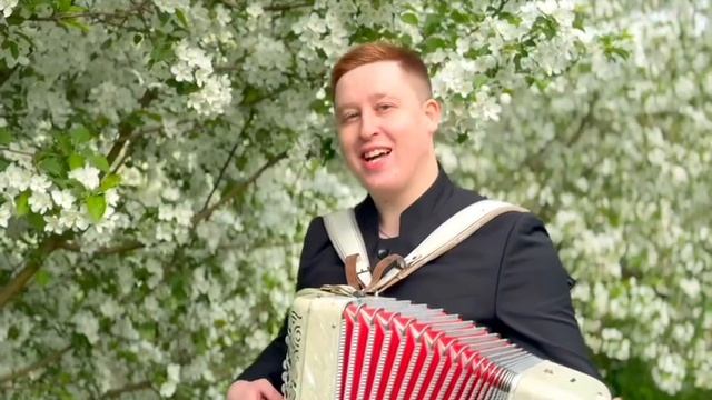 Казан Егетлэре - Ак чэчэклэр