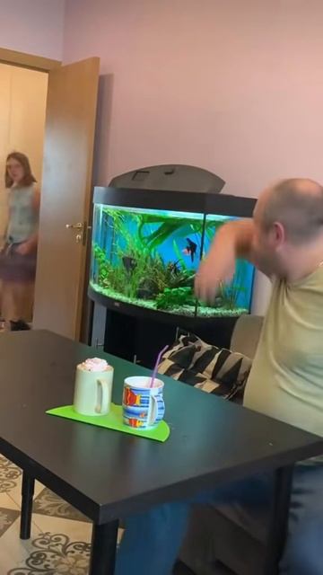 Лучше бы не замечала))) смотреть онлайн