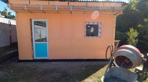 Домик из ЭППС с каркасом