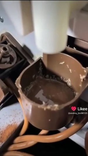 Никогда не берите кофе из автоматов — в них прячутся черви